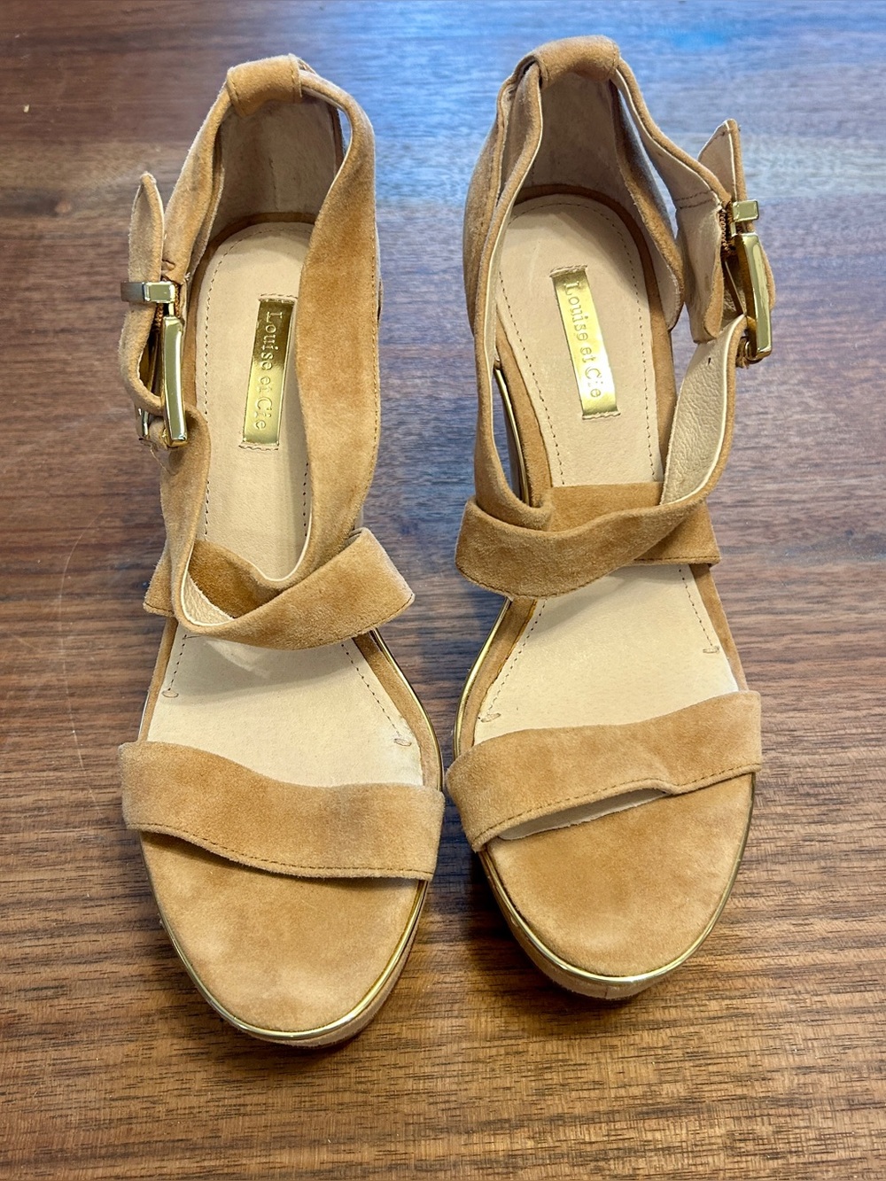 Louise Et Cie Block Platform High Heel Sandals Tan Suede Gold Piping Women's 8M
